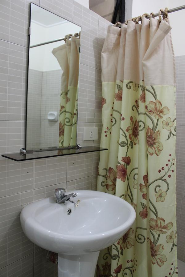 Residencia San Vicente - Pasay -Budget Hotel Manilla Buitenkant foto